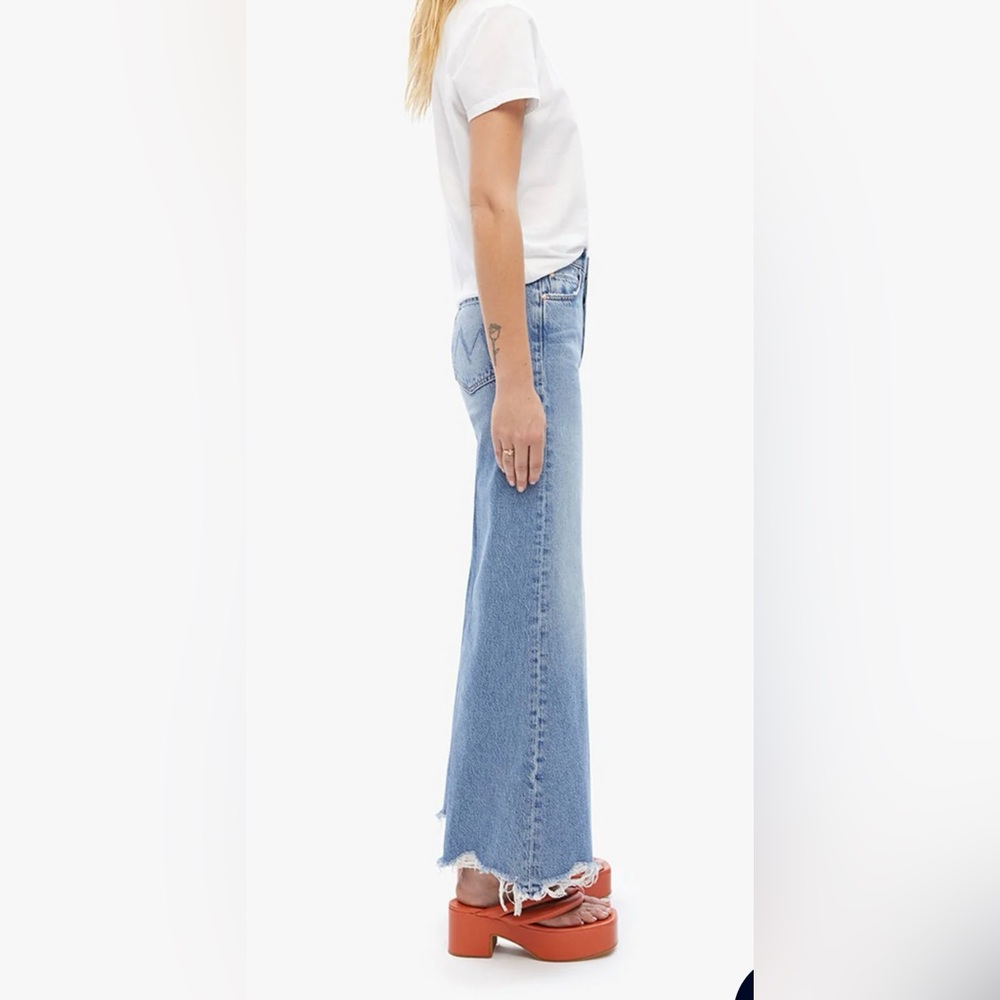 NWT Mother THE TOMCAT ROLLER CHEW JEAN - LOOK BEFORE YOU LEAP size 33 - Picture 2 of 5